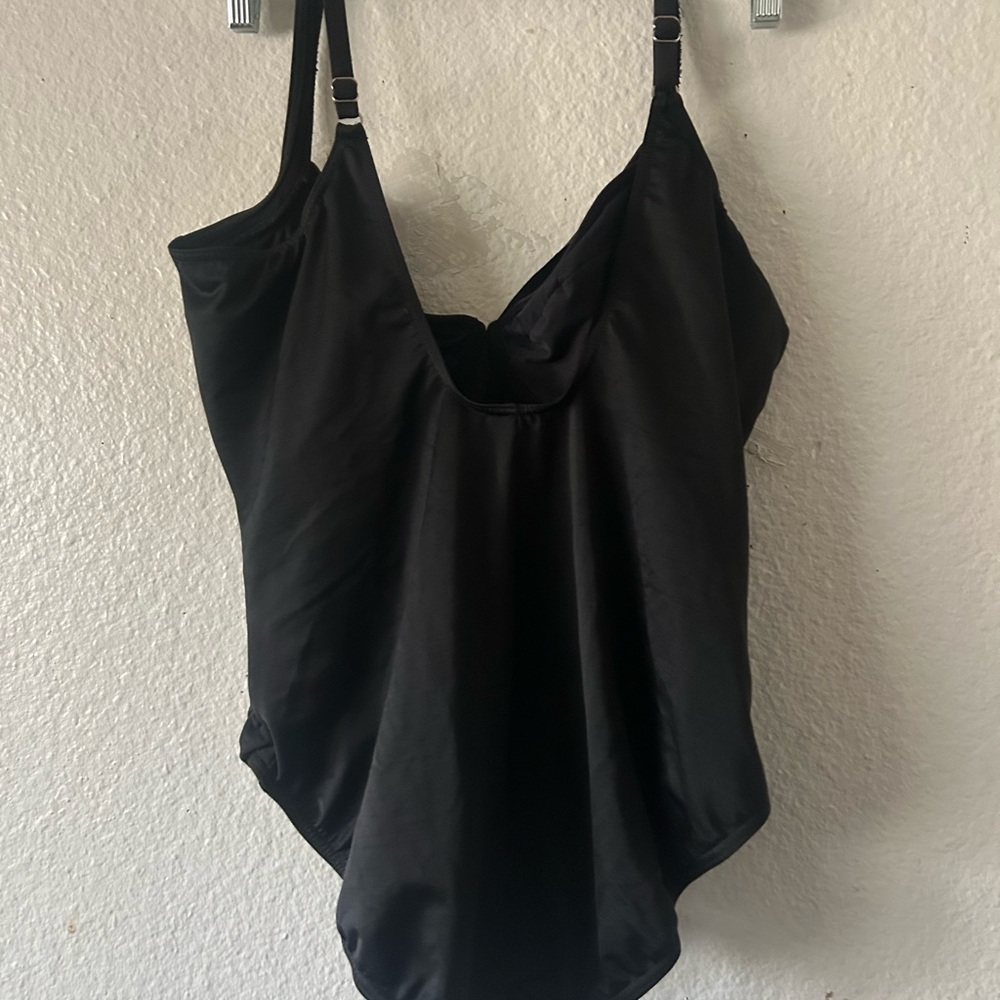 Miradonna By MIRACLESUIT Women’s one pc Swimsuit Black sz 16 no padding - Picture 2 of 10